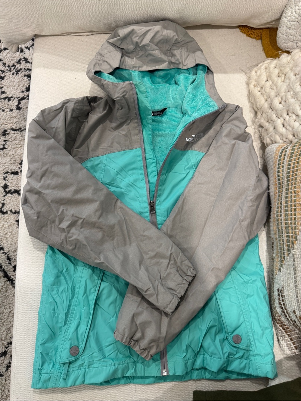 The North Face Women's Gray & Teal Hooded Ski Jacket